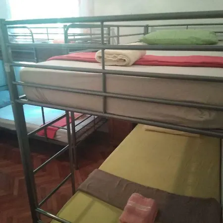Pensión Zenta *